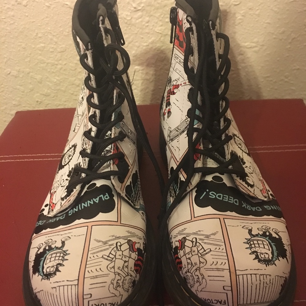 Dr. Martens Limited Edition Beano Boots